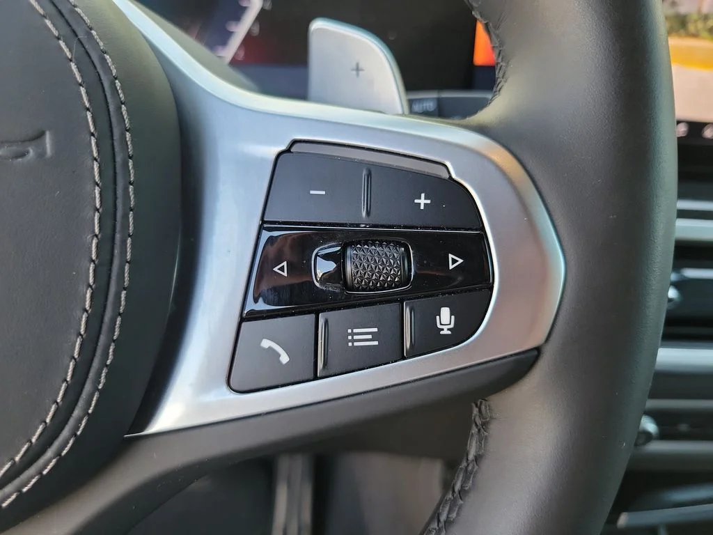 Used 2026 Gray BMW xDrive40i image 29