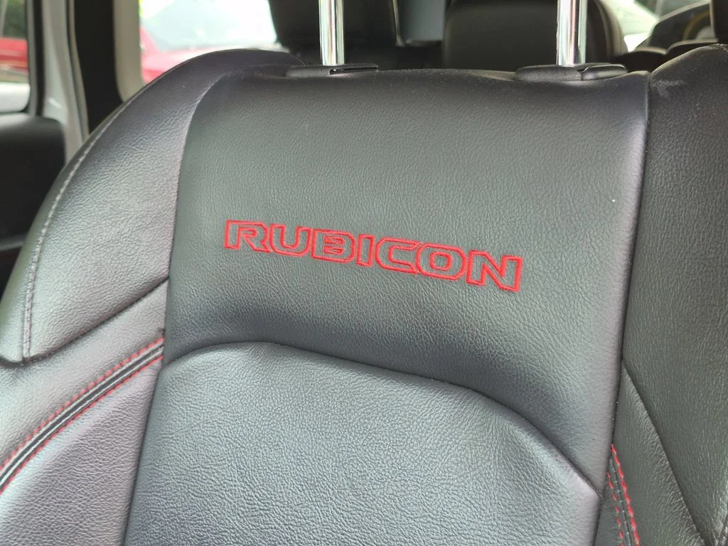 Used 2021 White Jeep Unlimited Rubicon image 23