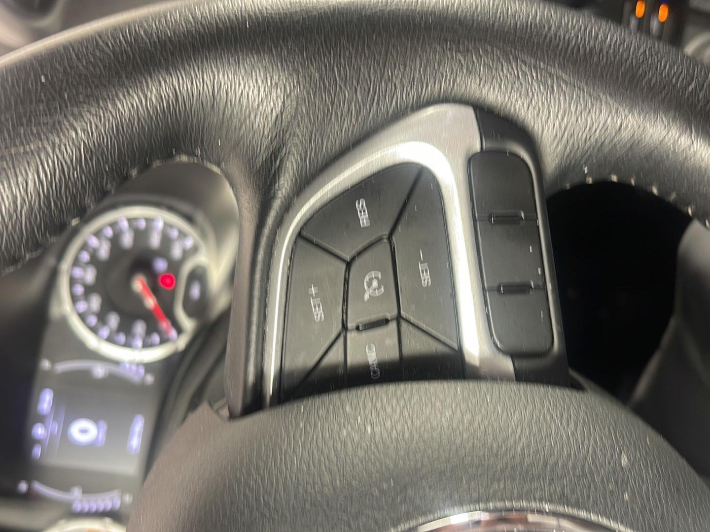 Used 2023 Black Clearcoat Jeep Latitude image 31