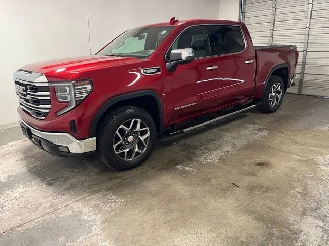 Used 2023 Volcanic Red Tintcoat GMC SLT image 3