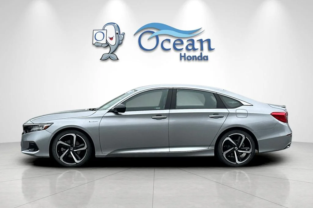 Used 2022 Lunar Silver Metallic Honda Sport image 7