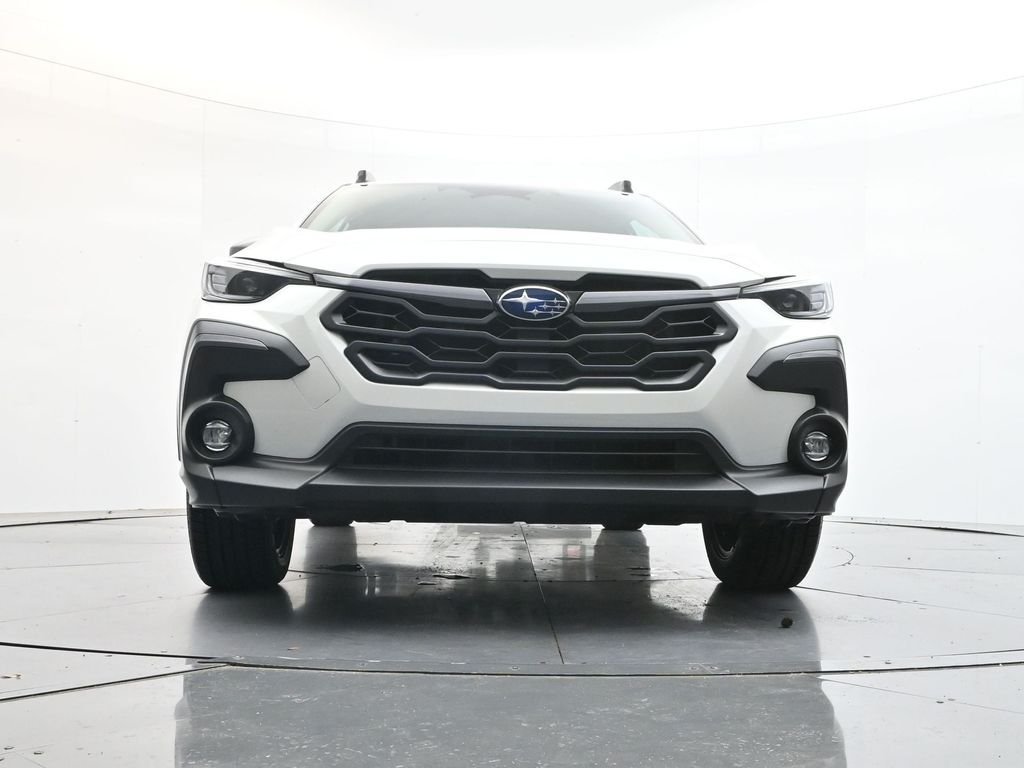Used 2025 Crystal White Pearl Subaru Limited image 30