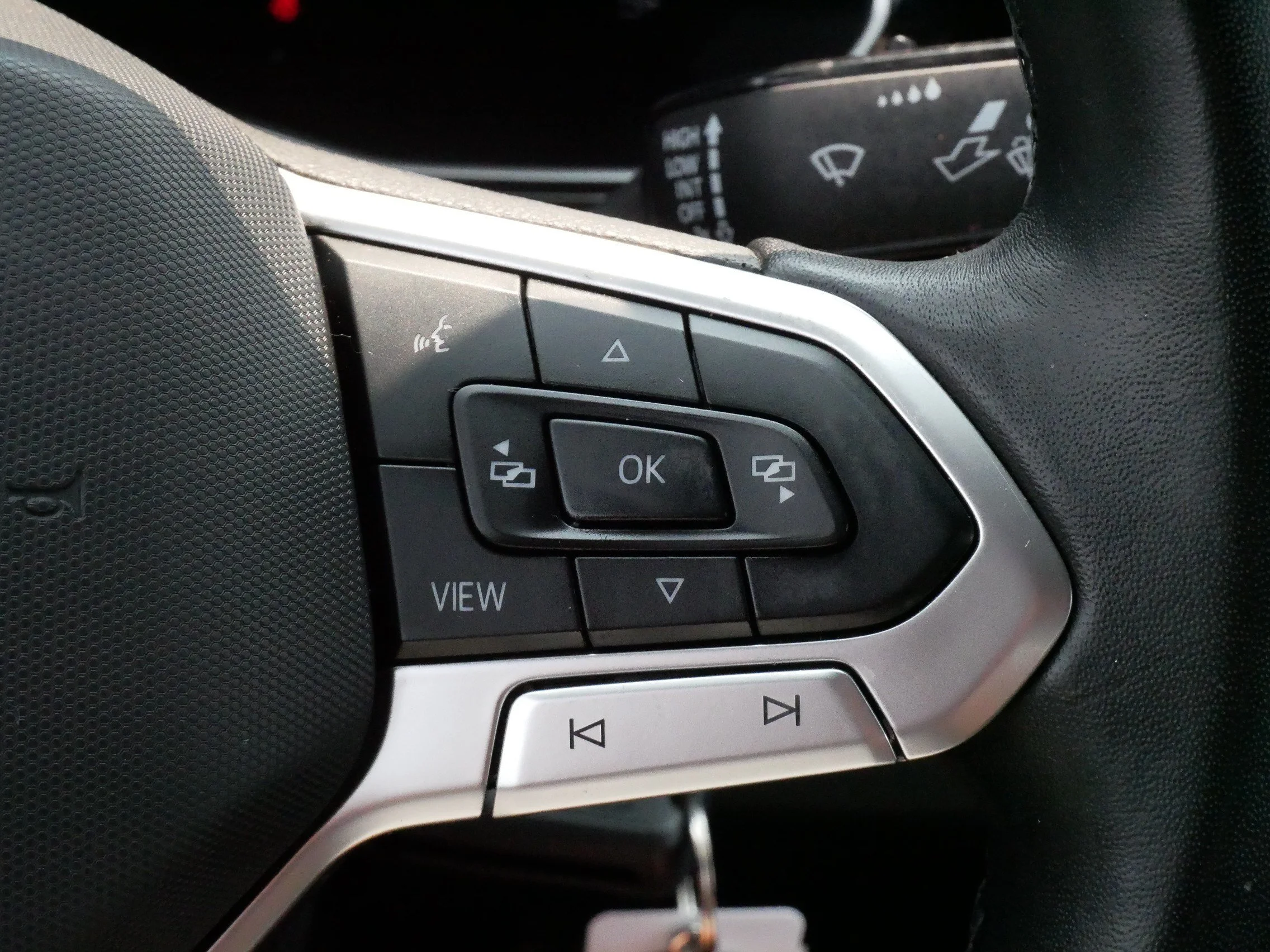 Used 2024 Pyrite Silver Metallic Volkswagen Sport image 25