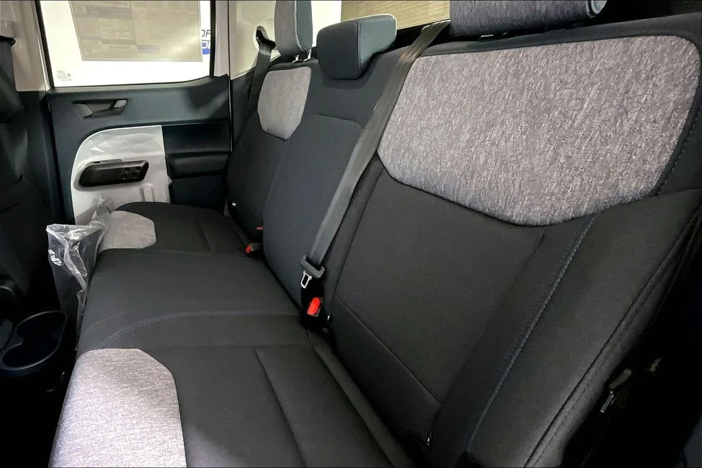 New 2026 Oxford White Ford XLT image 10