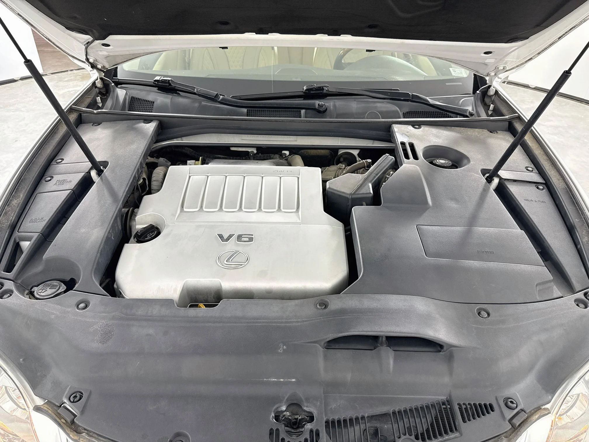 Used 2010 Starfire Pearl Lexus 350 image 27