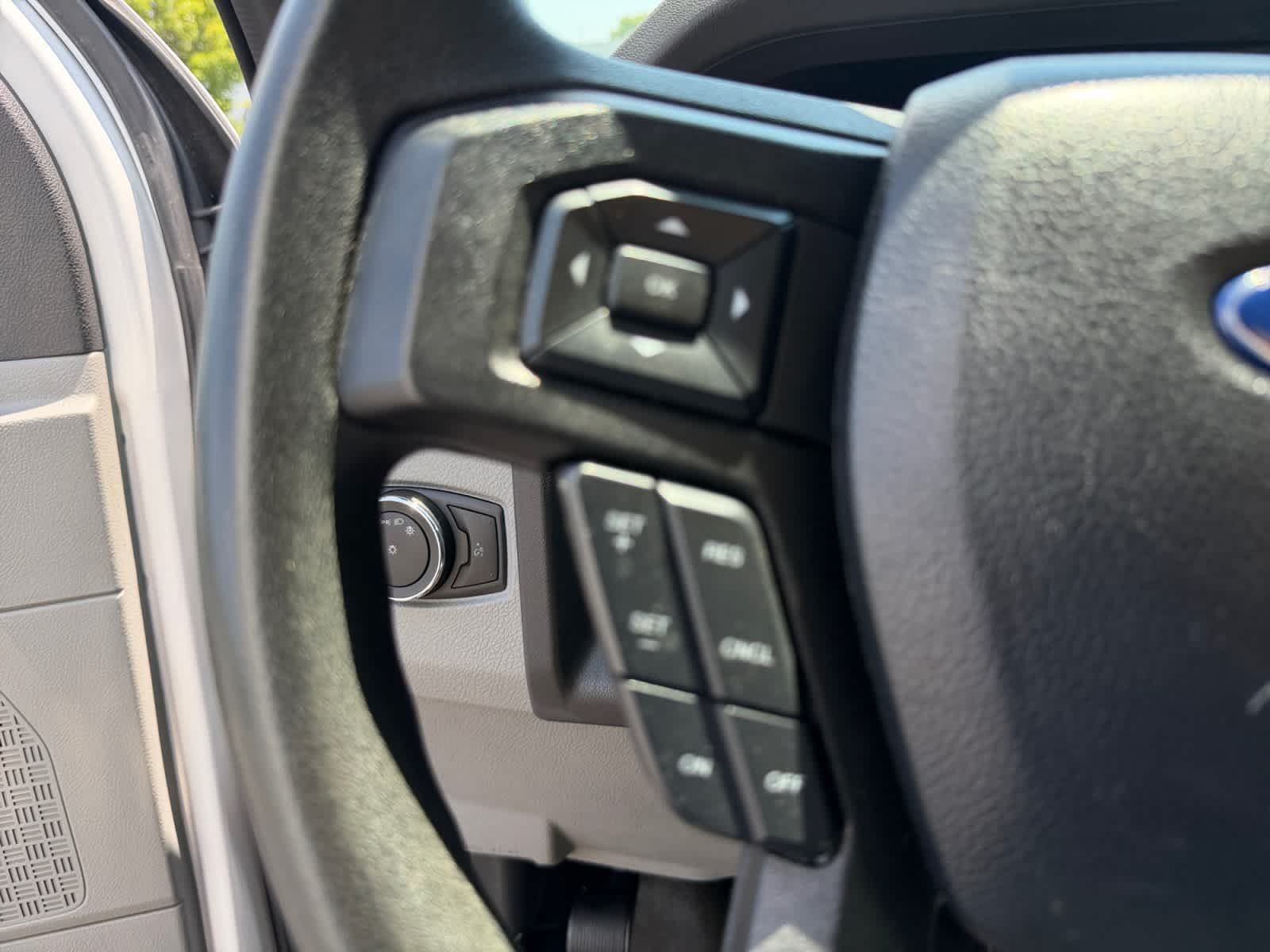 Used 2023 Oxford White Ford  image 31