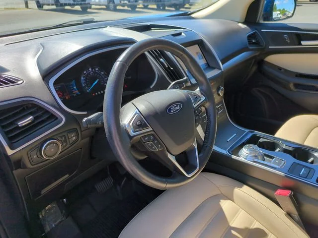 Used 2020 Blue Ford SEL image 15