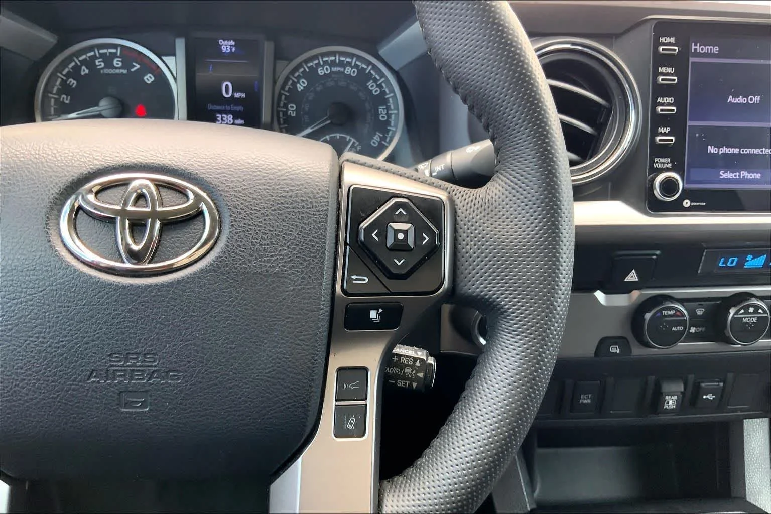Used 2023  Toyota SR5 image 25