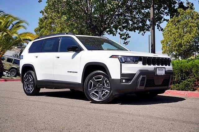 New 2026 Bright White Clear-Coat Exterior Paint Jeep Limited image 1