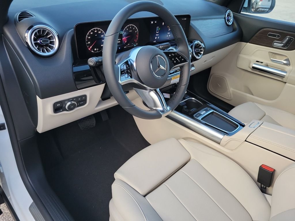 New 2026 Polar White Mercedes-Benz GLA 250 image 19