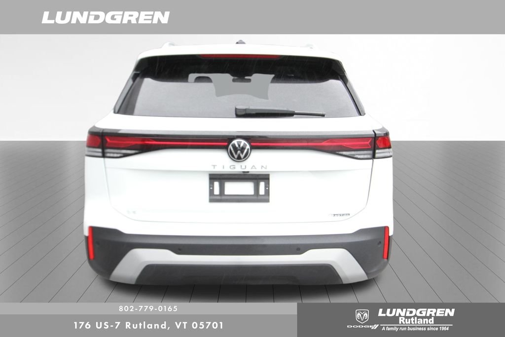 Used 2025 White Volkswagen 2.0T SE image 6
