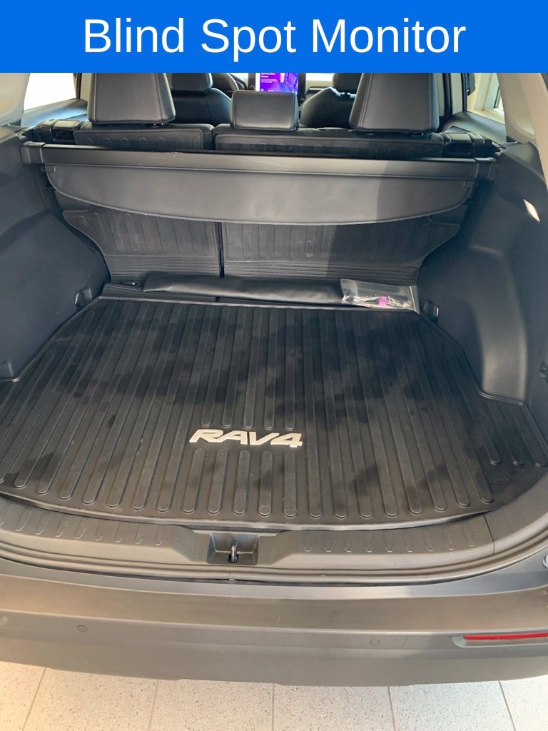 2024 Toyota RAV4 XLE Premium - Photo 15