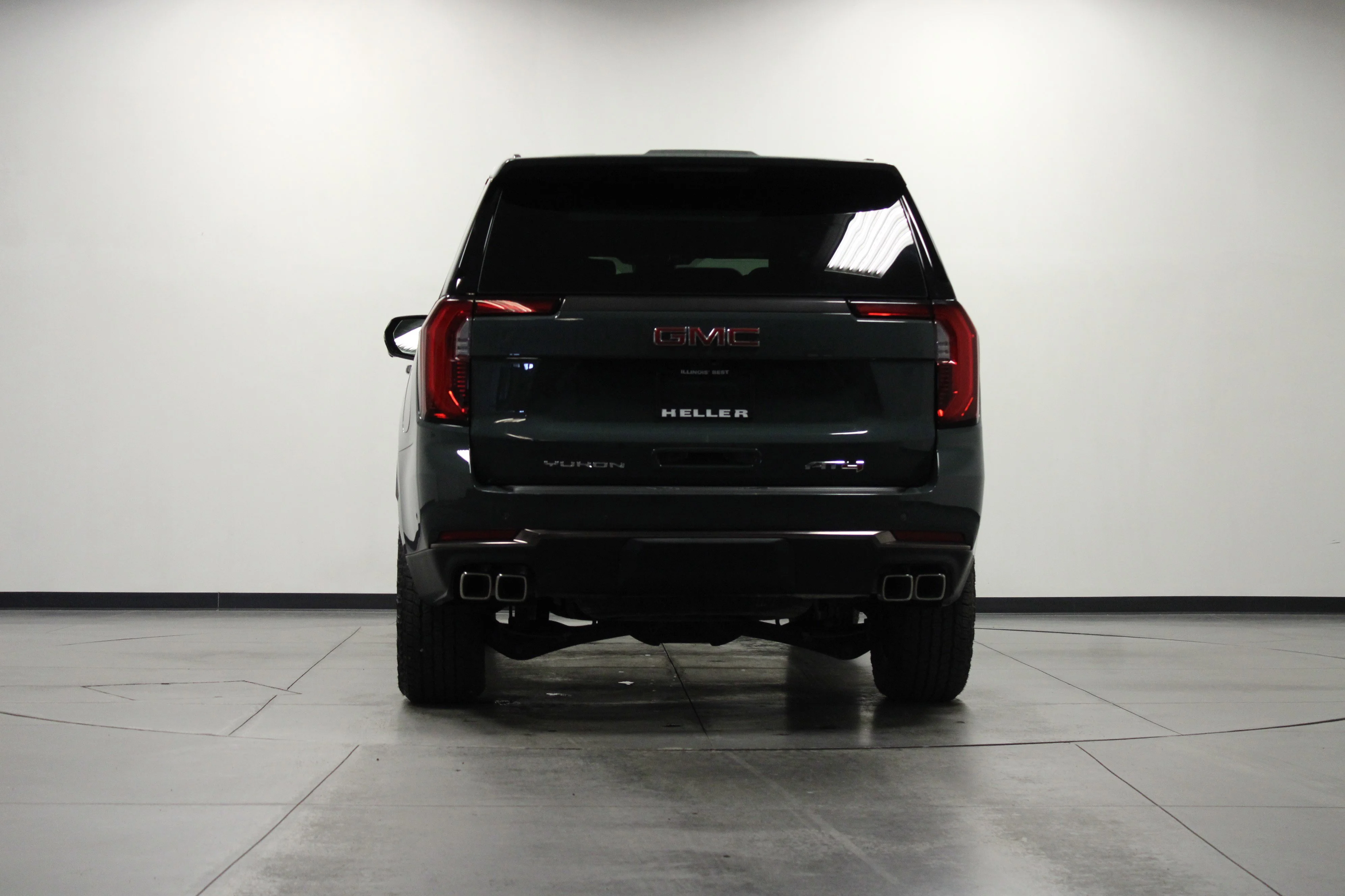 Used 2026 Midnight Pine GMC AT4 Ultimate image 5