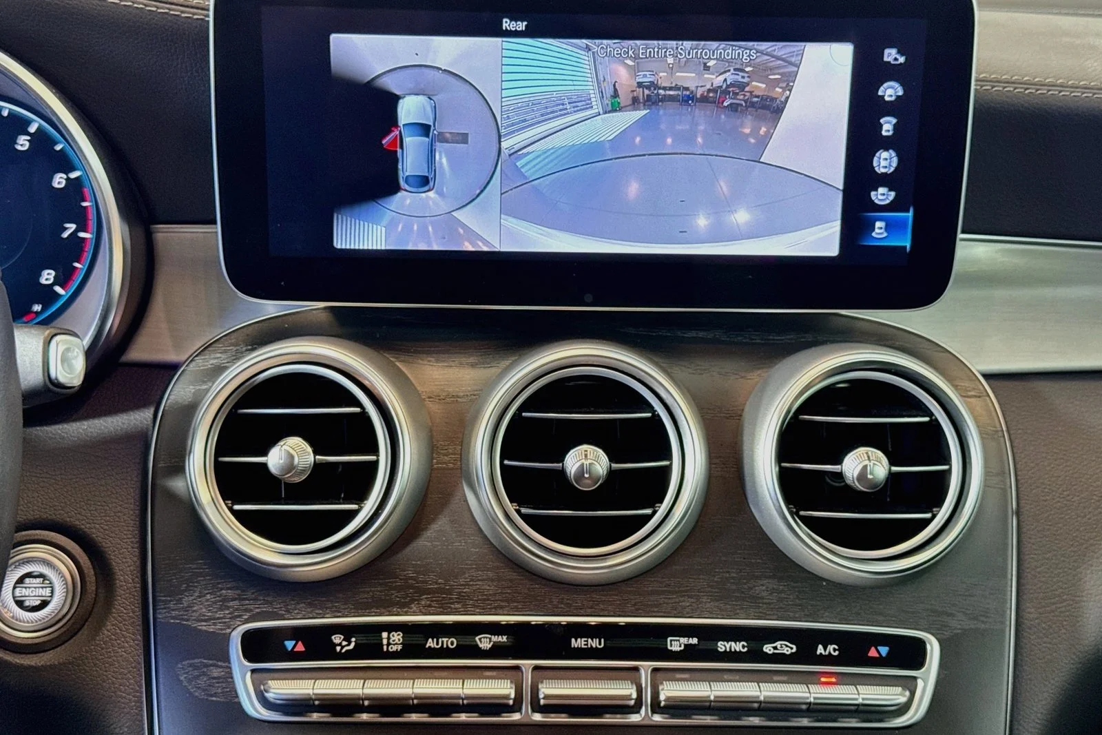 Used 2023 Polar White Mercedes-Benz GLC 300 image 14