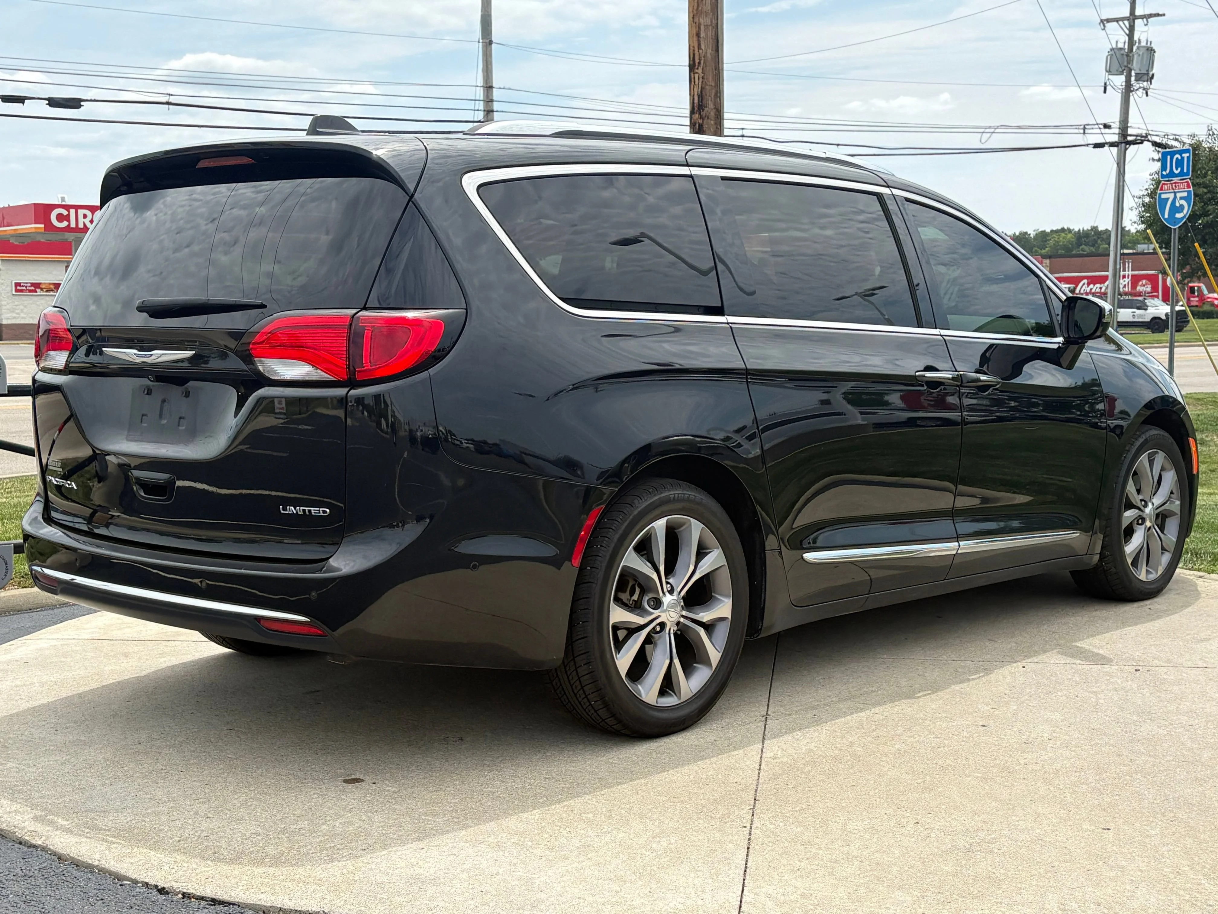 Used 2019 Black Chrysler Limited image 7