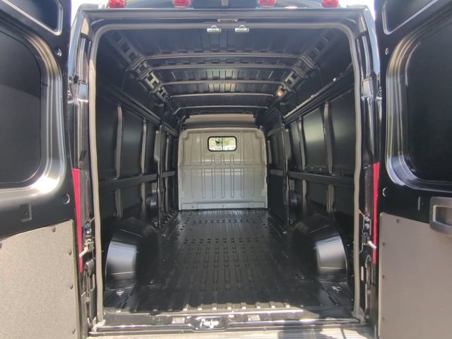 New 2026 Black Clear-Coat Exterior Paint RAM High Roof image 14