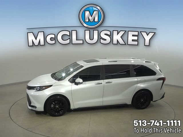 2024 Toyota Sienna Platinum - Photo 32