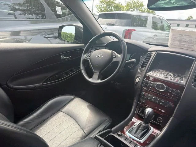 Used 2017 Graphite Shadow INFINITI Base image 13