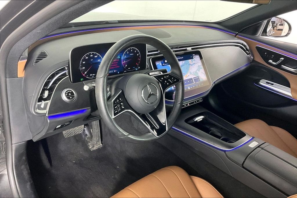 2025 Mercedes-Benz E-Class E350 - Photo 11
