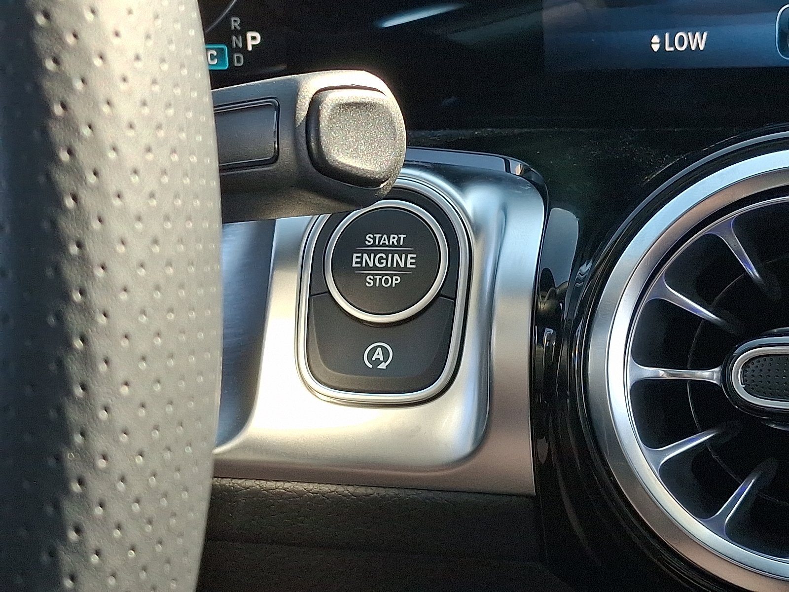 New 2025 Mountain Grey Metallic - 787 Mercedes-Benz 4MATIC® image 17