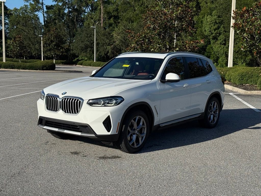 Used 2024 White BMW xDrive30i image 1