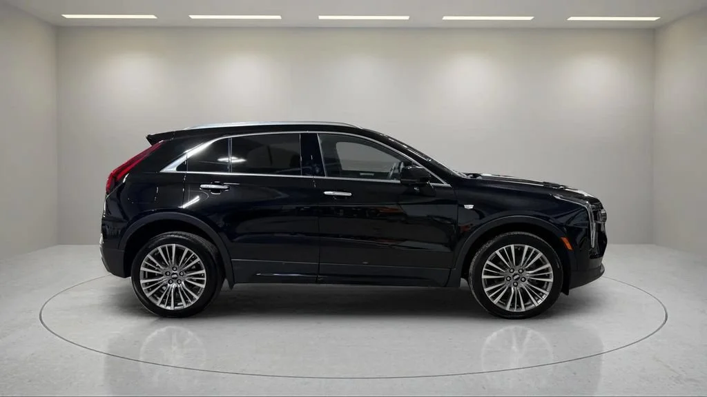 Used 2025 Stellar Black Metallic Cadillac Premium Luxury image 4
