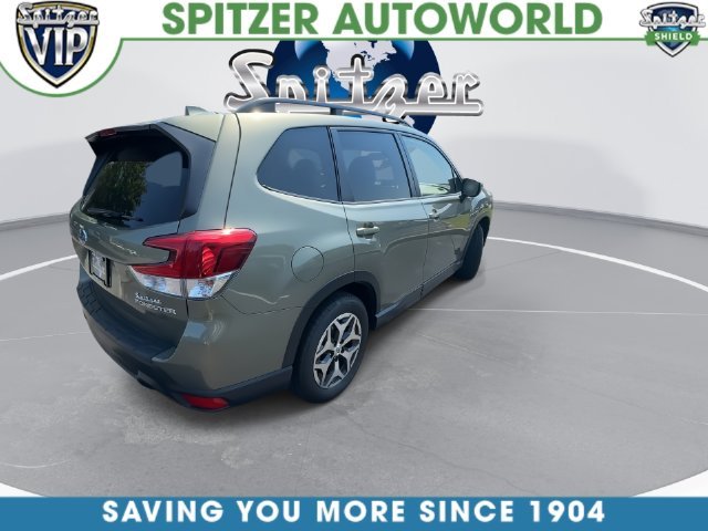 Used 2021 Green Subaru Premium image 9