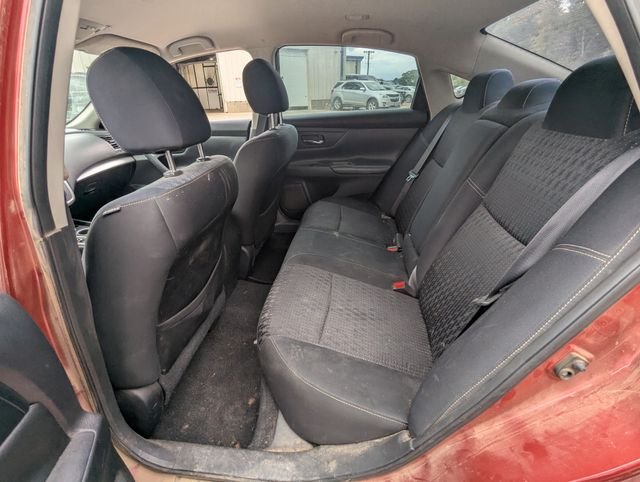 Used 2016 Red Nissan 2.5 S image 7