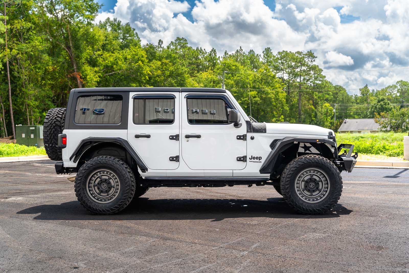 Used 2022 White Jeep Unlimited Sport Altitude image 12