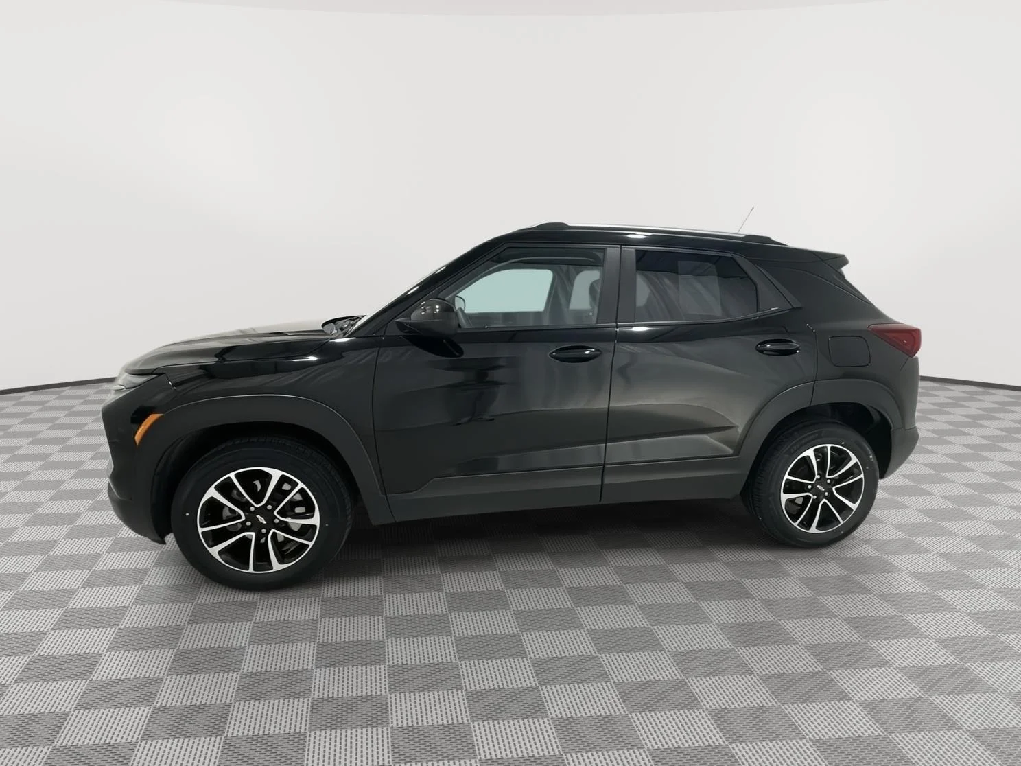 Used 2025 Chevrolet Trailblazer LT with VIN KL79MRSL9SB206669 for sale in Alexandria, Minnesota