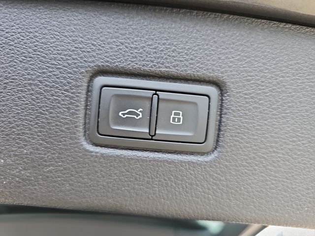 Used 2023  Audi 45 Premium Plus image 17