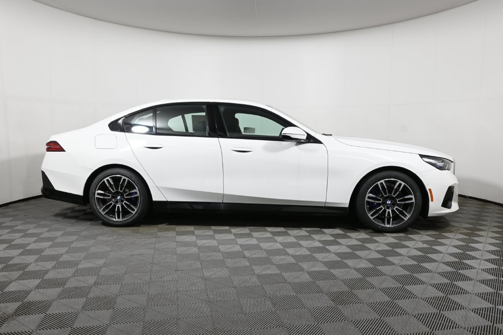 2026 BMW 5 Series 530i - Photo 8