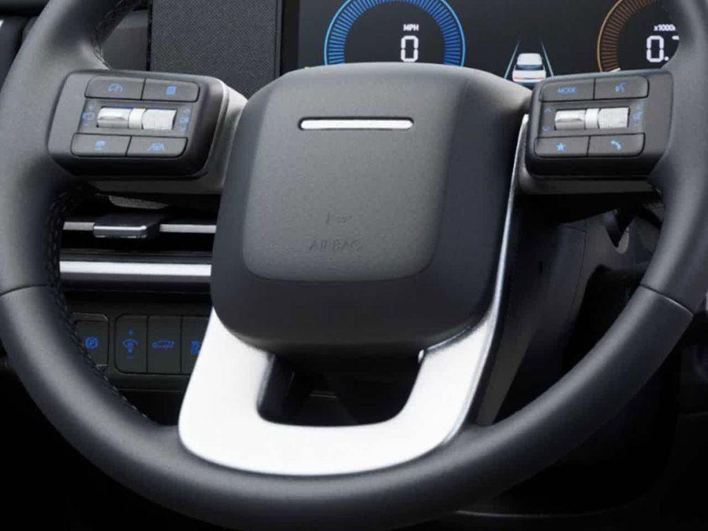 New 2026 White Hyundai SE image 24