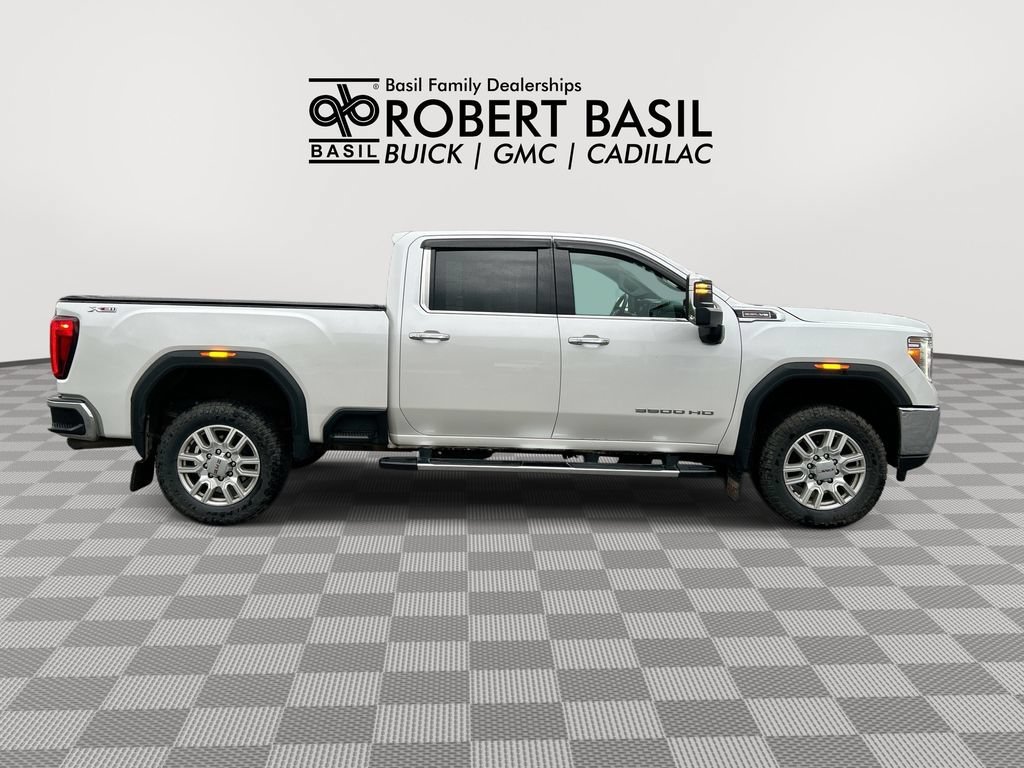 Used 2023 White Frost Tricoat GMC SLT image 9