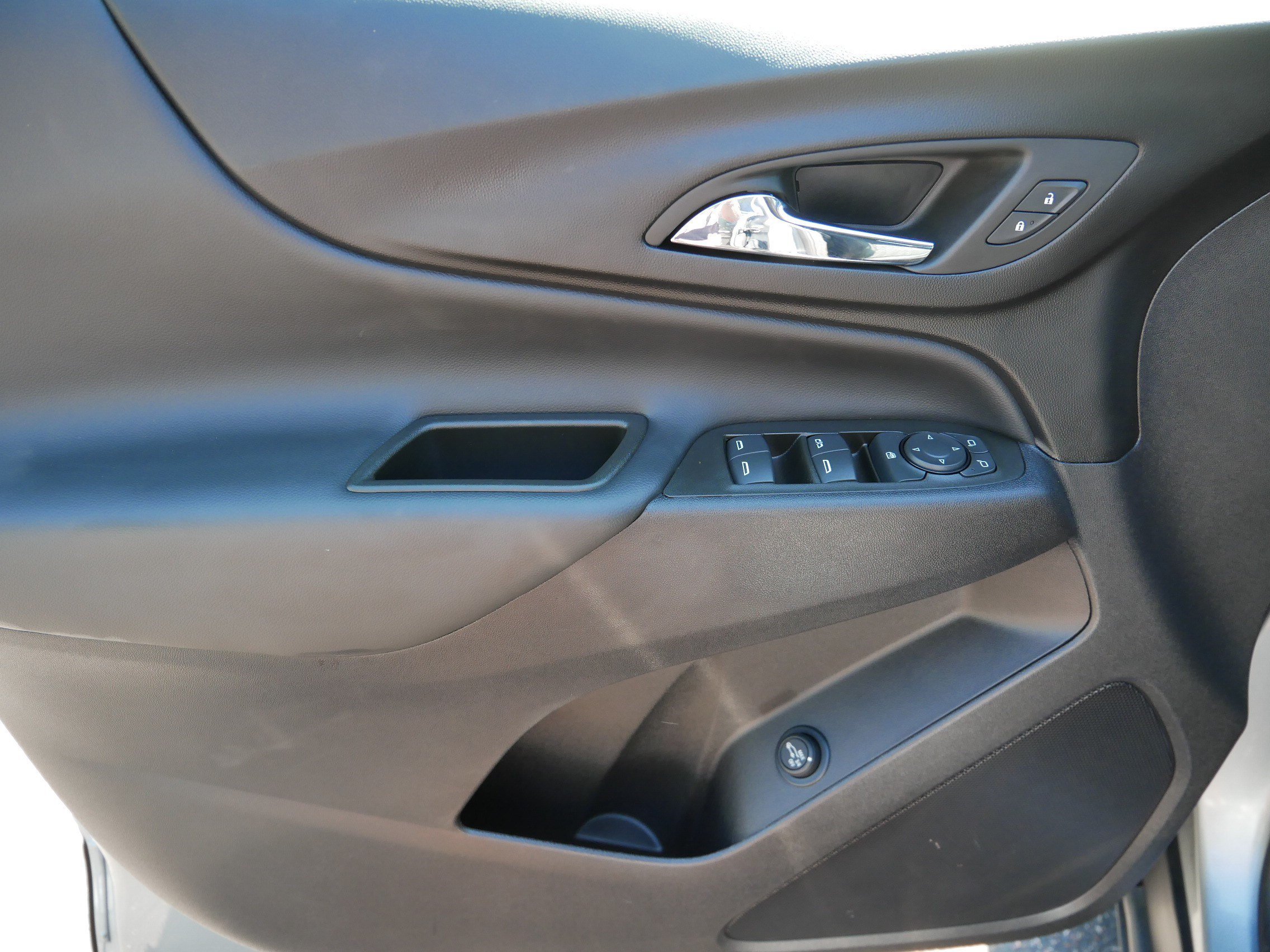 Used 2024 Sterling Gray Metallic Chevrolet LT image 32
