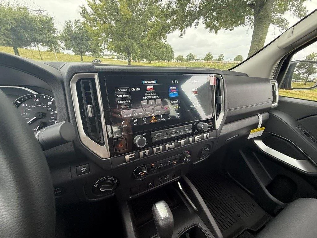 2026 Nissan Frontier SV - Photo 11