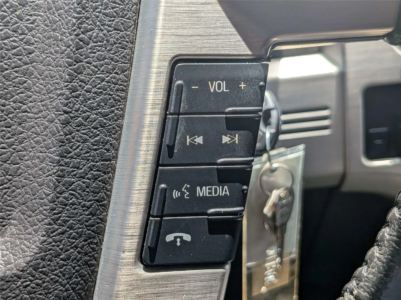 Used 2012  Ford Platinum image 27
