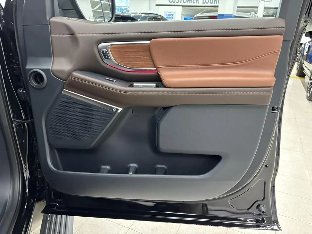 New 2026 Agate Black Metallic Ford King Ranch® image 16