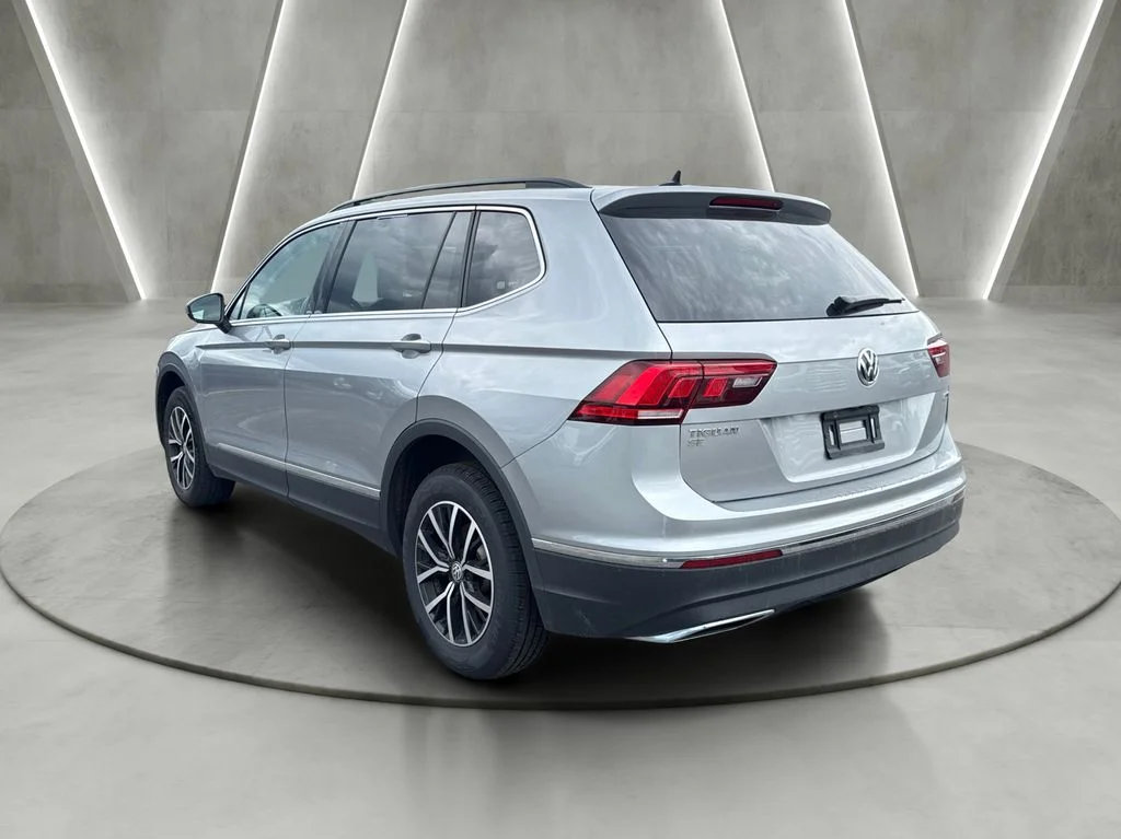 Used 2021 Silver Volkswagen 2.0T SE image 3