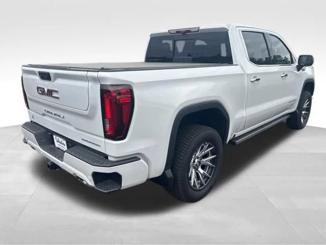 Used 2025 White Frost Tricoat GMC Denali image 6