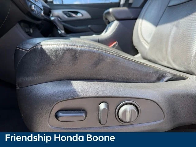 Used 2018 Beige Chevrolet Premier image 18