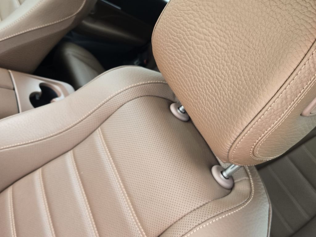 Certified Used 2024  Mercedes-Benz GLS 450 image 21