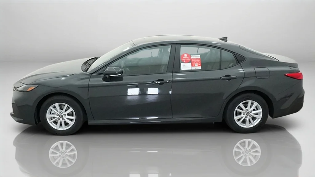 New 2027 Underground Toyota LE image 2