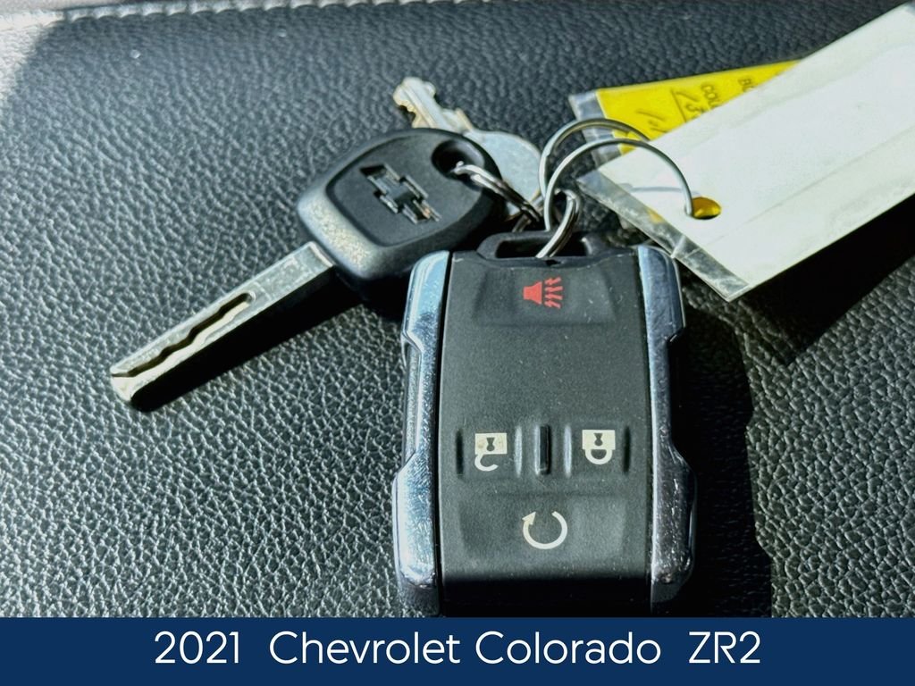Used 2021  Chevrolet ZR2 image 23