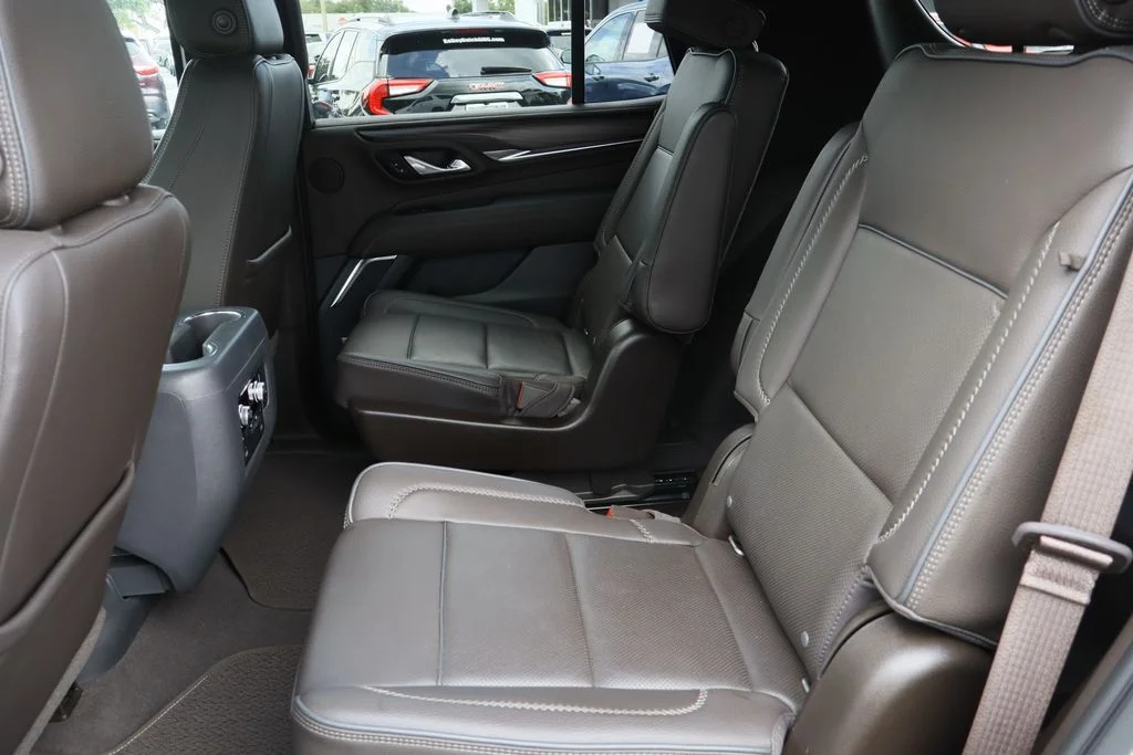 Used 2021 White GMC Denali image 29