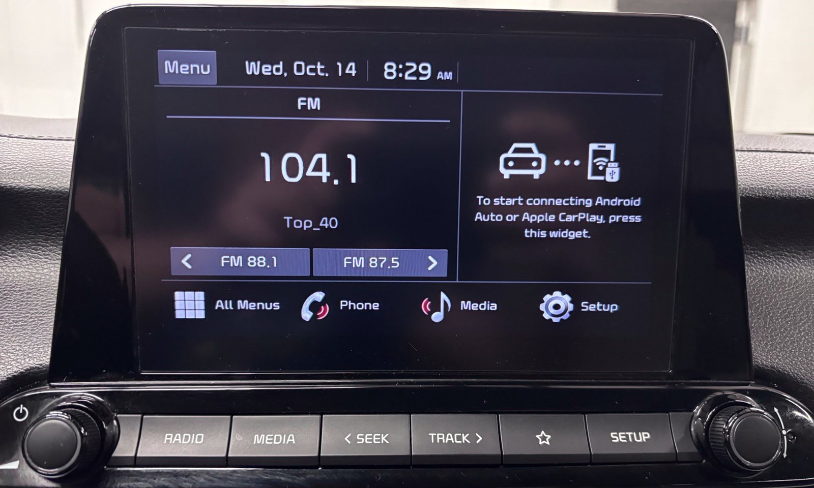 Used 2022 Black Kia LXS image 14