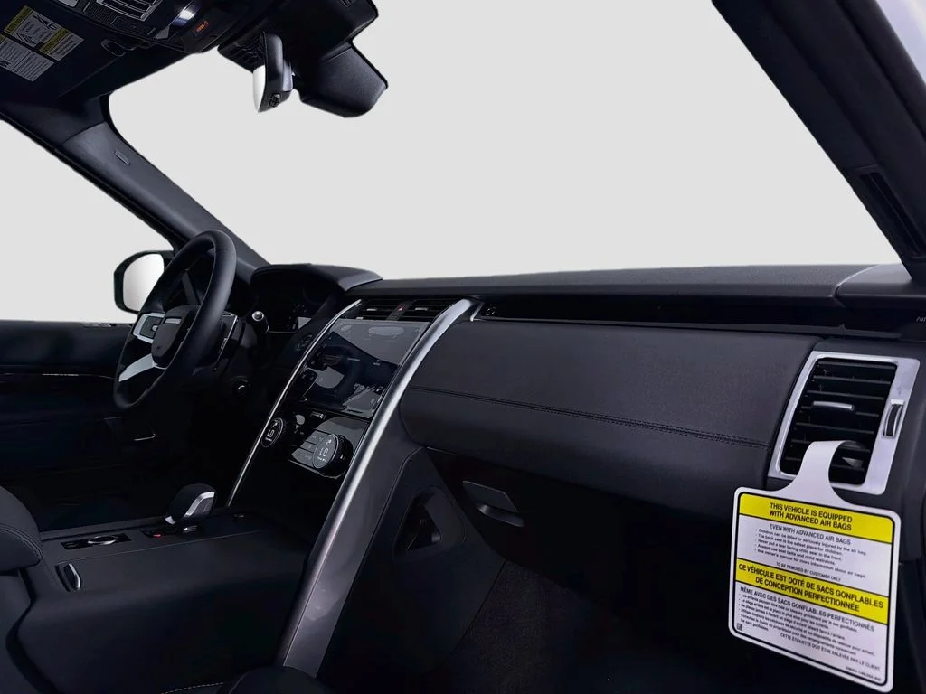 New 2026 Fuji White Land Rover S image 31