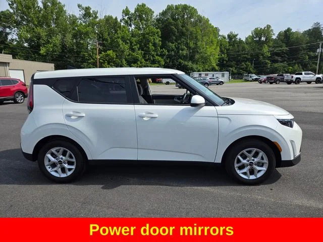 Used 2025 White Kia LX image 10