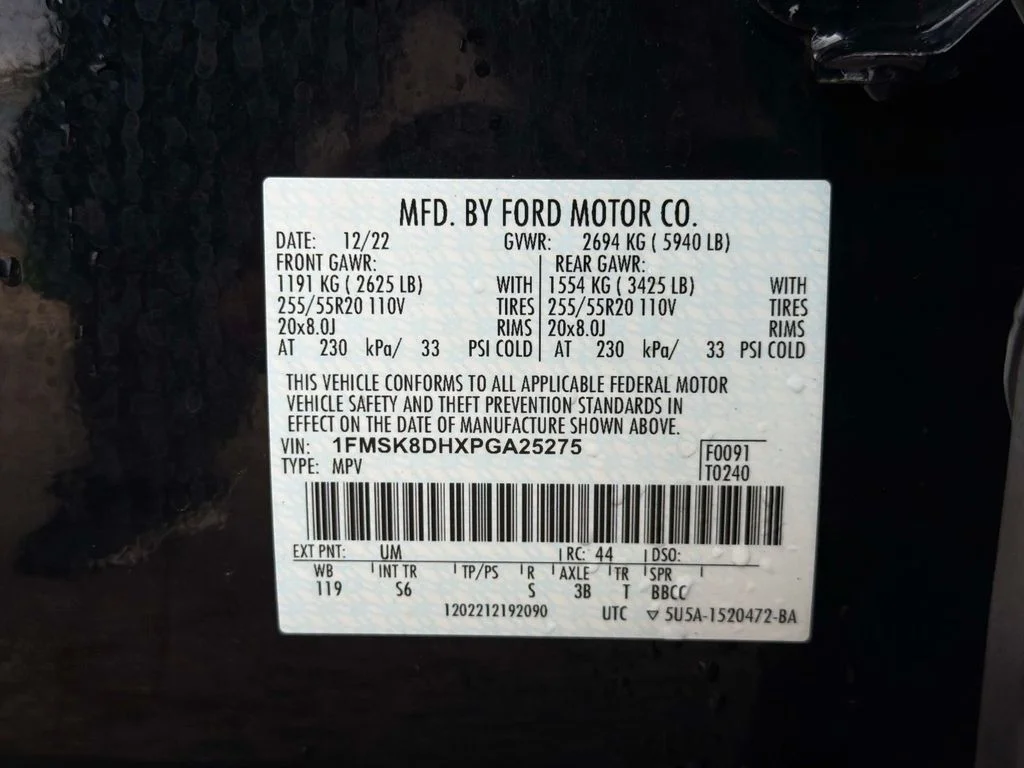 Used 2023 Agate Black Metallic Ford XLT image 38