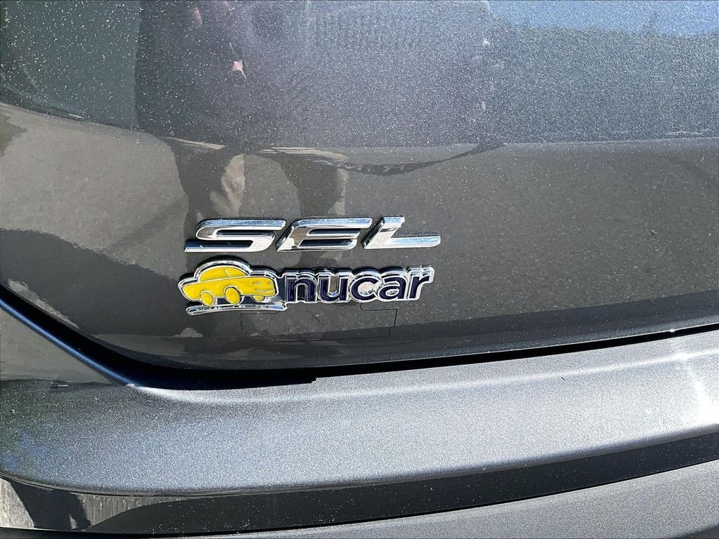Used 2023 Gray Ford SEL image 28